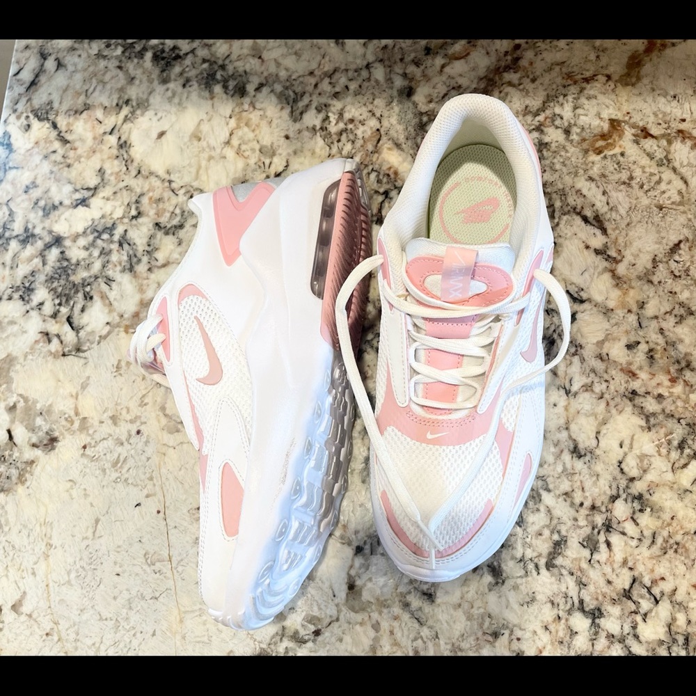 AIR MAX